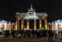 纪念柏林墙倒塌30年