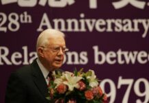 美国前总统卡特:中东和平协议违反国际法