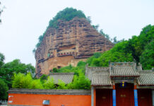 甘肃旅游:四大石窟之一麦积山(图)