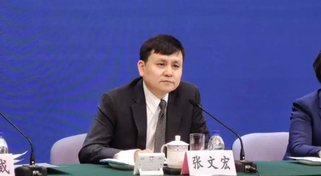 论坛中被问中国疫情数字是否可靠 张文宏：问题太敏感