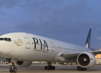 接載滯留巴基斯坦香港居民專機晚上抵港