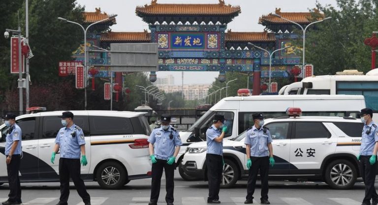 北京疫情复发:菜市场关闭 三文鱼”喊冤”