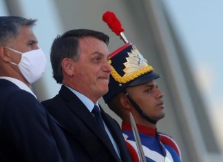 博尔索纳罗批评世卫政治偏颇 扬言巴西将退出组织