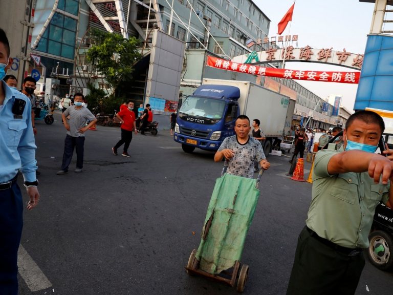 北京疫情复发 传染路径扑簌迷离