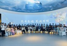 廣州花園酒店“花開滿園·藝述時刻”梁鐮芝抽象油畫藝術展《如畫綻放》開幕