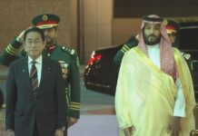 日本首相訪問海灣