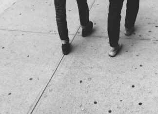 為何你的腳常常感到無力