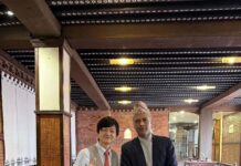 加德滿都,晨鳥與廟宇的呼吸