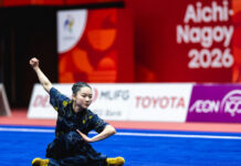 李家超祝賀武術代表沈曉榆為港隊奪得亞運首面金牌